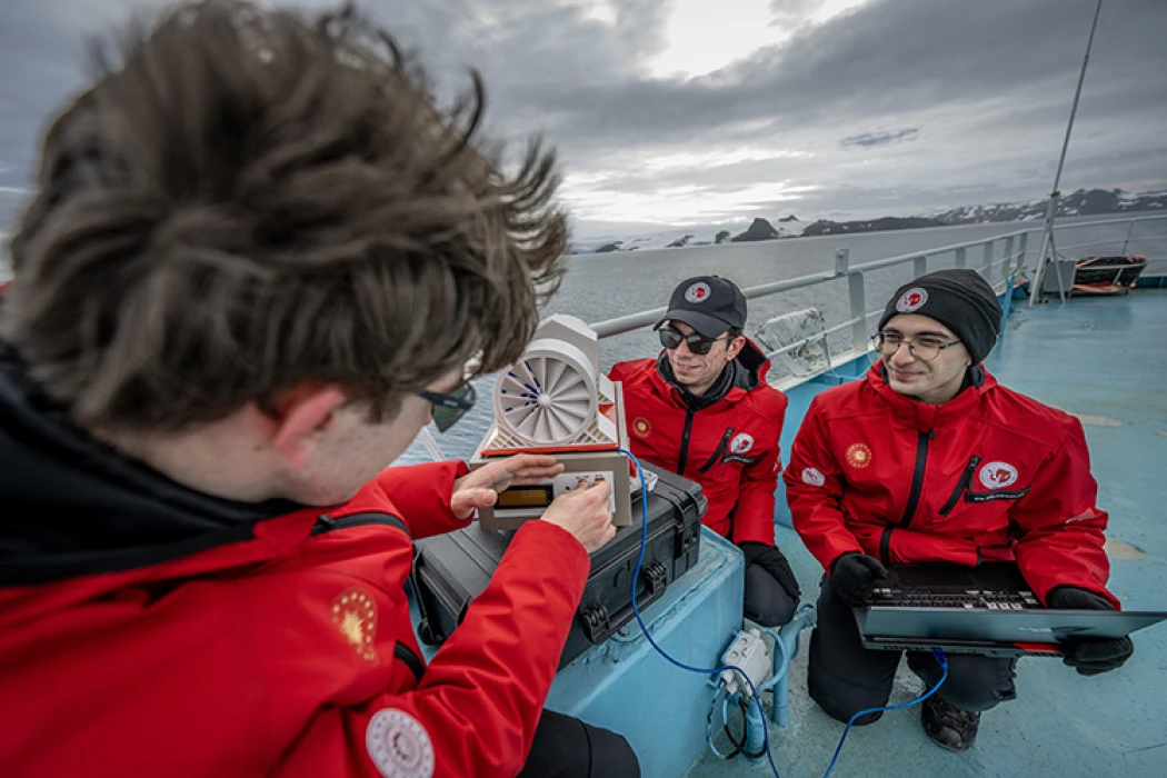 Genç bilim insanlarından Türk Bilim Üssü için yenilikçi enerji projesi