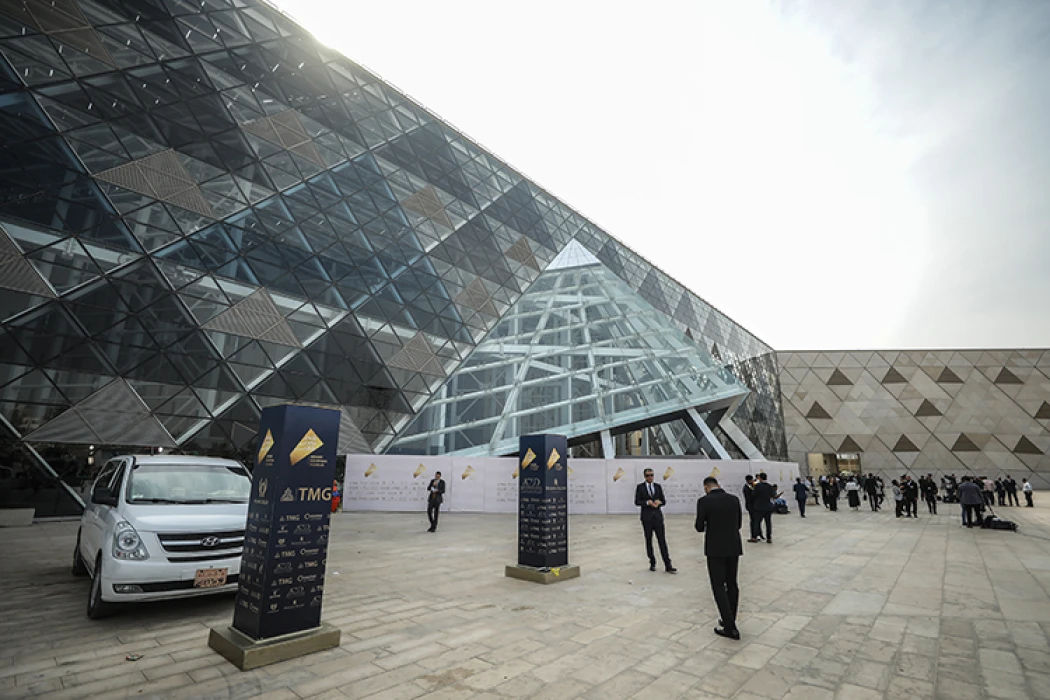 4. piramit olarak adlandırılan Büyük Mısır Müzesi açıldı