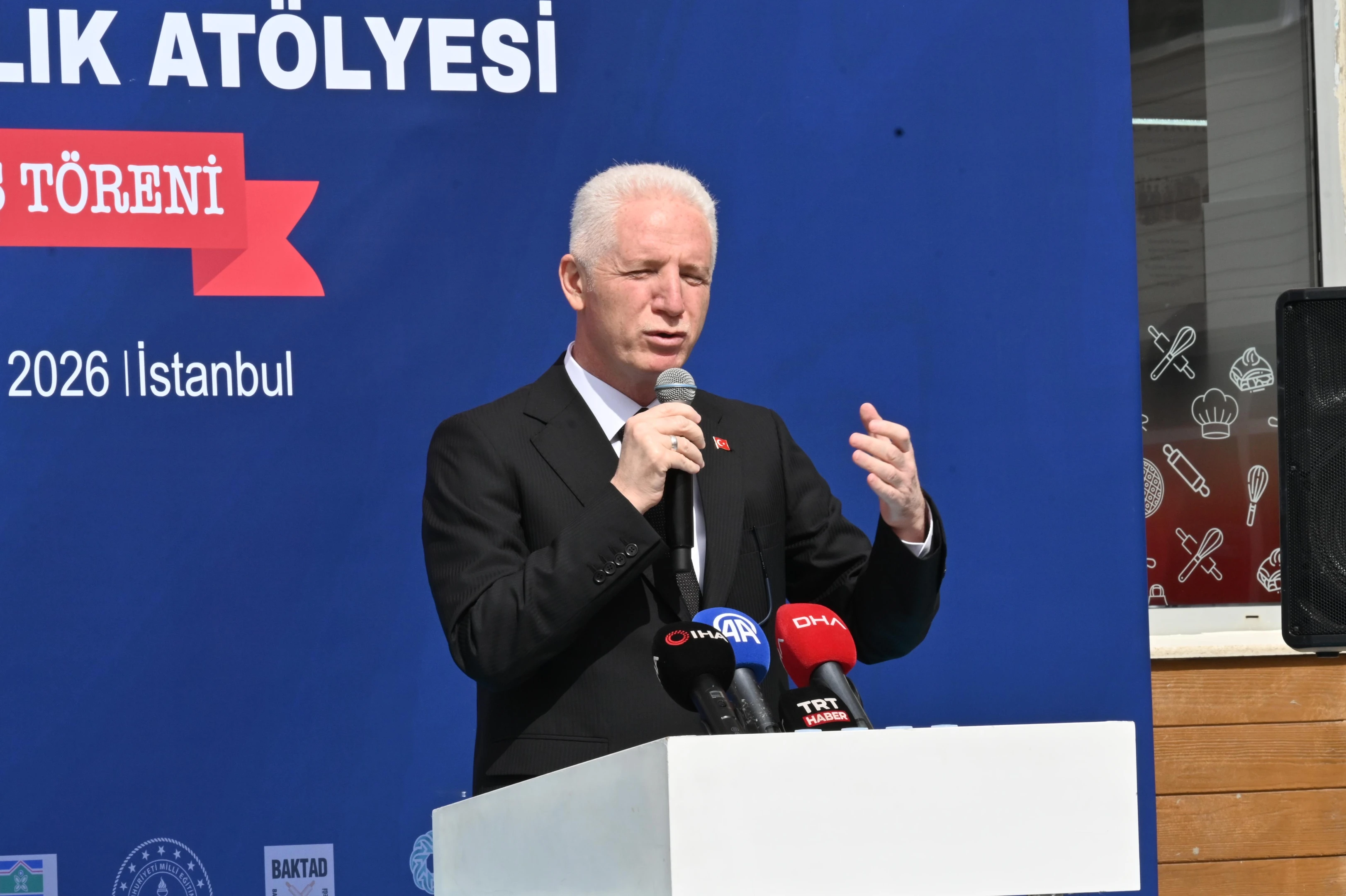 İstanbul'da mesleki ve teknik Anadolu lisesinde baklavacılık atölyesi açıldı