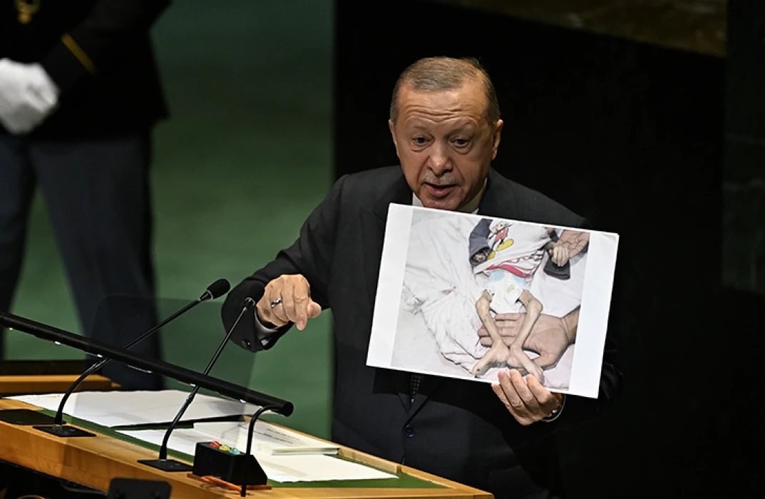 SON DAKİKA: Cumhurbaşkanı Erdoğan dünyaya bu fotoğrafla seslendi: Gazze'de insanlık ölüyor