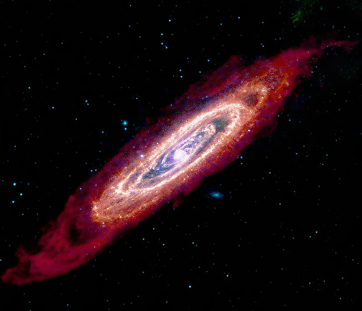 NASA, Andromeda'nın yeni görüntülerini paylaştı