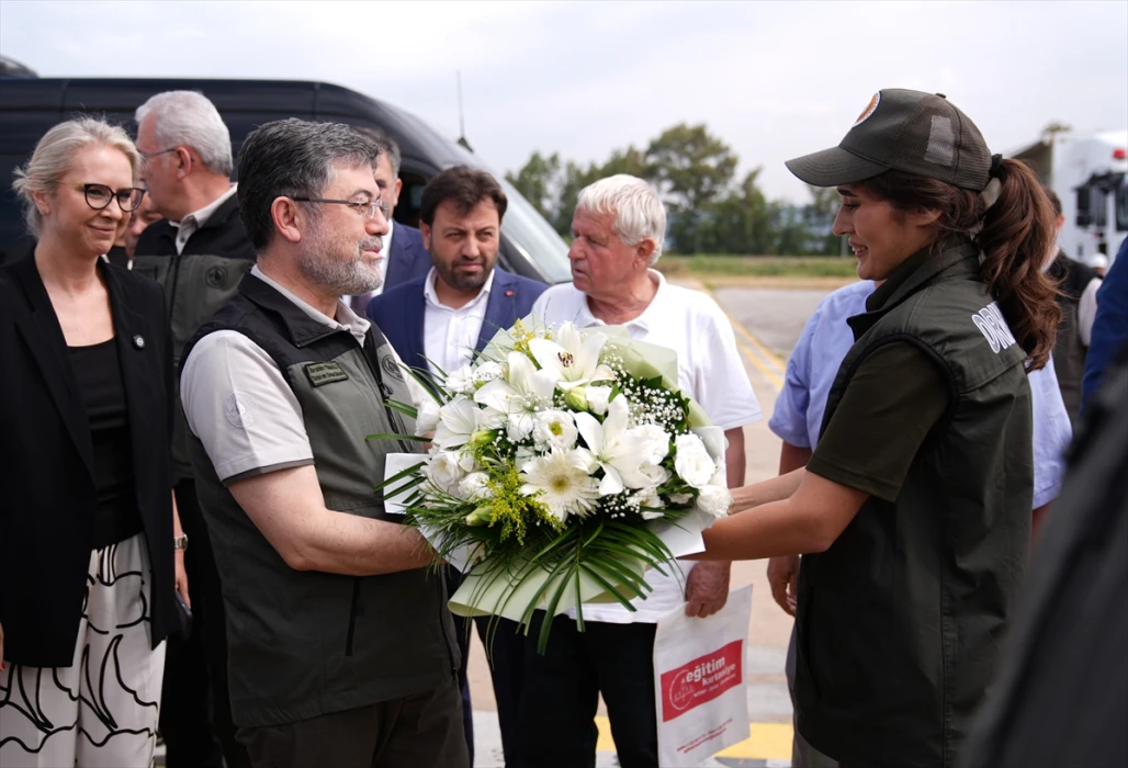 Bakan Yumaklı orman yangınlarına karşı yürütülen mücadeleyi anlattı