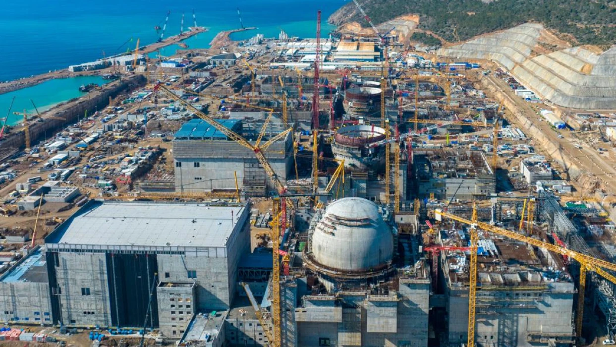 Nükleer enerji ekonomik ihtiyaç! Bakan Bayraktar: Akkuyu itici bir güç yaratıyor