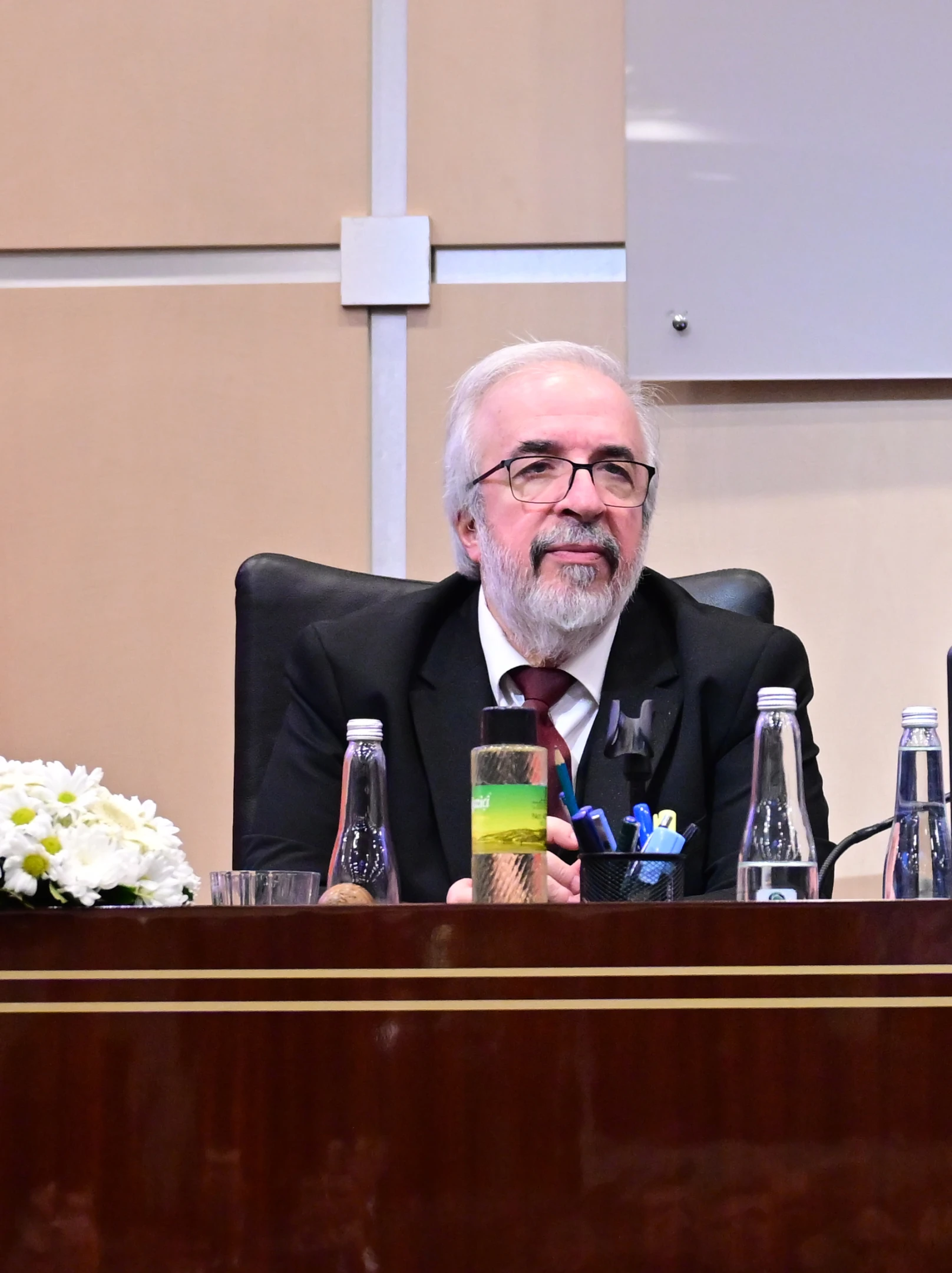 Bütün sektörlerin sesini duyuruyoruz