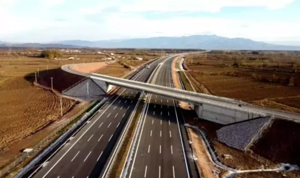 İstanbul-Ankara arası saatte 350 km hızla 80 dakikaya düşecek!