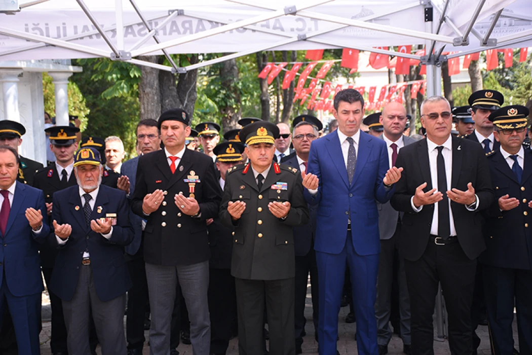 Yurt genelinde 15 Temmuz şehitleri anılıyor