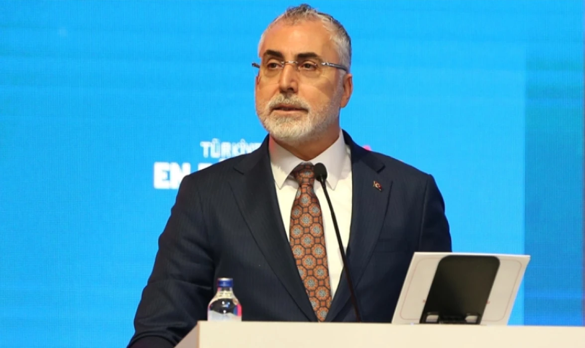 KAMU İŞÇİLERİ TOPLU SÖZLEŞME 2025 SON DAKİKA: Bakan Işıkhan'dan yeni açıklama! Kamu işçileri zam oranı ne kadar olacak?