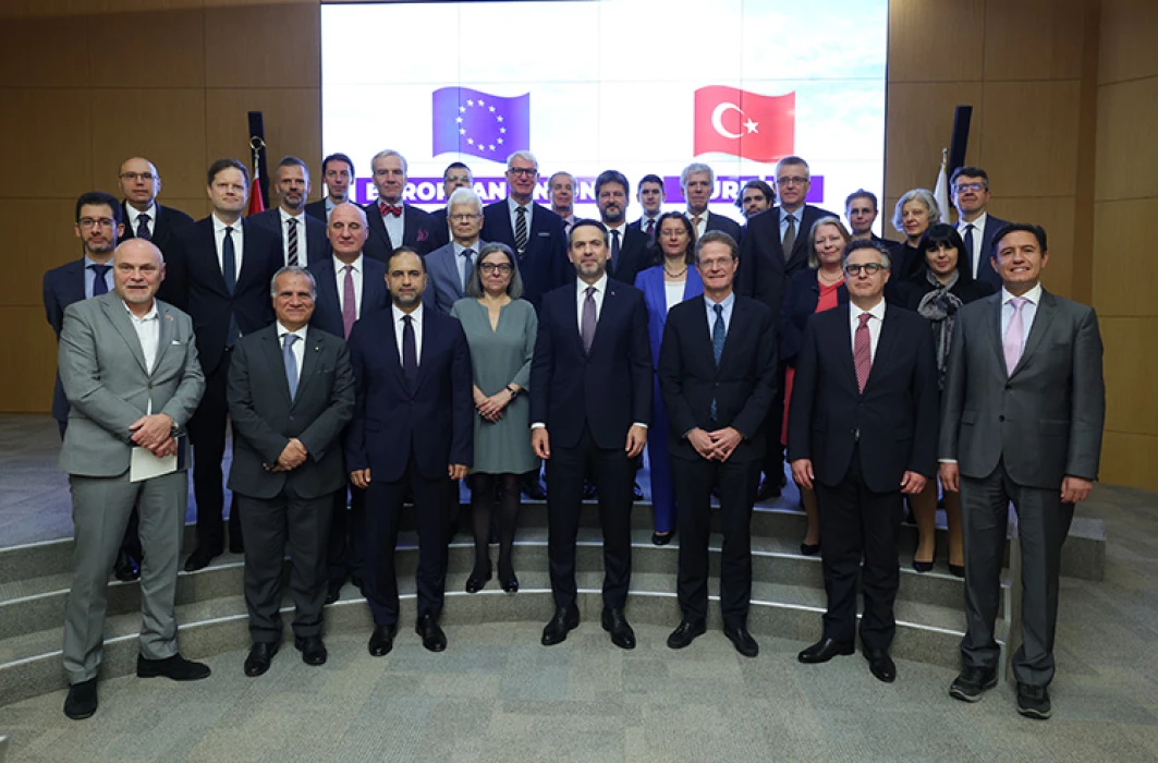 Bakan Bayraktar, enerjide işbirliği fırsatlarını görüştü