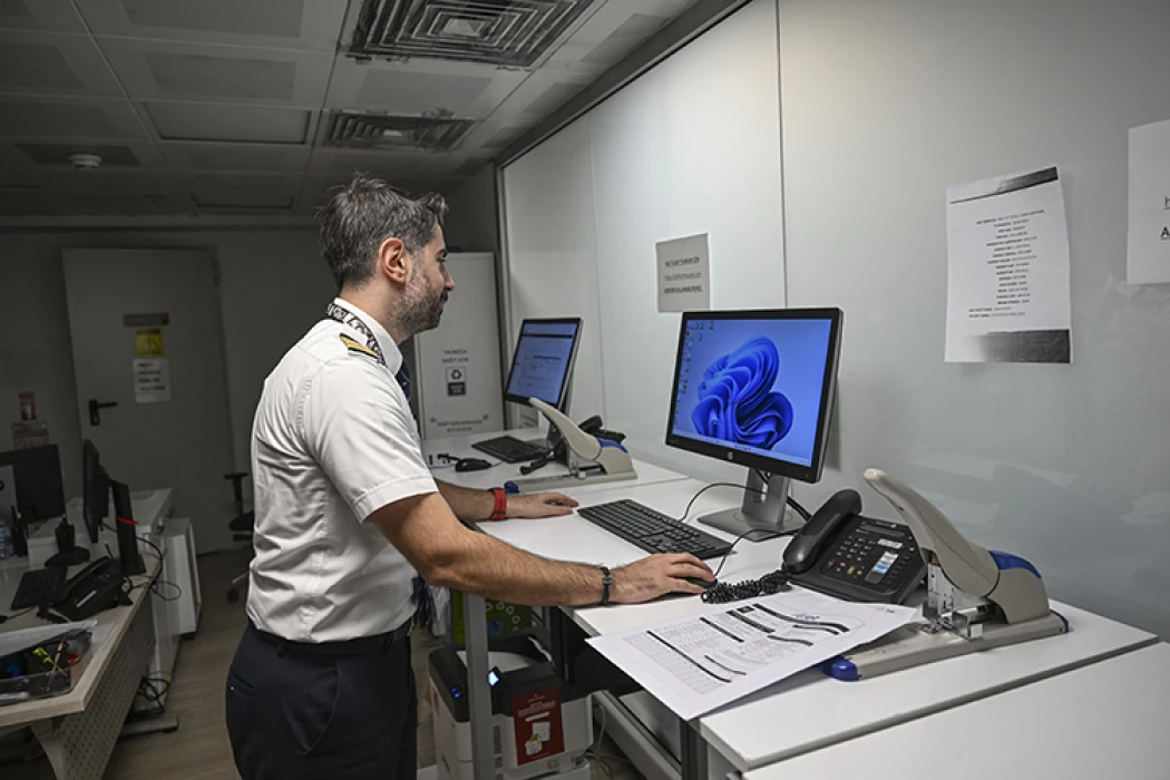 Uçaklar, havacılığın 'Yer pilotları' dispatcherlerin kontrolünden geçmeden uçmuyor