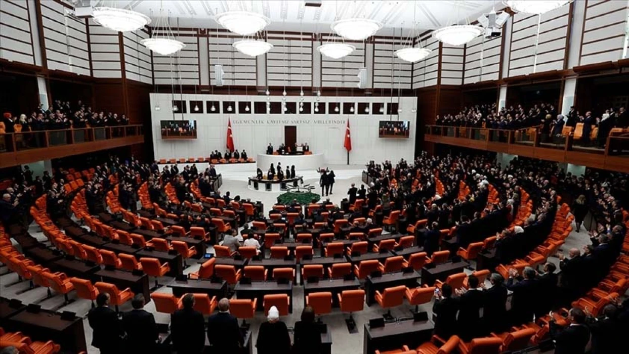 CEZA İNFAZ YASASI SON DAKİKA: 10. Yargı Paketi Meclis'te Komisyon'dan geçti! İşte maddeler