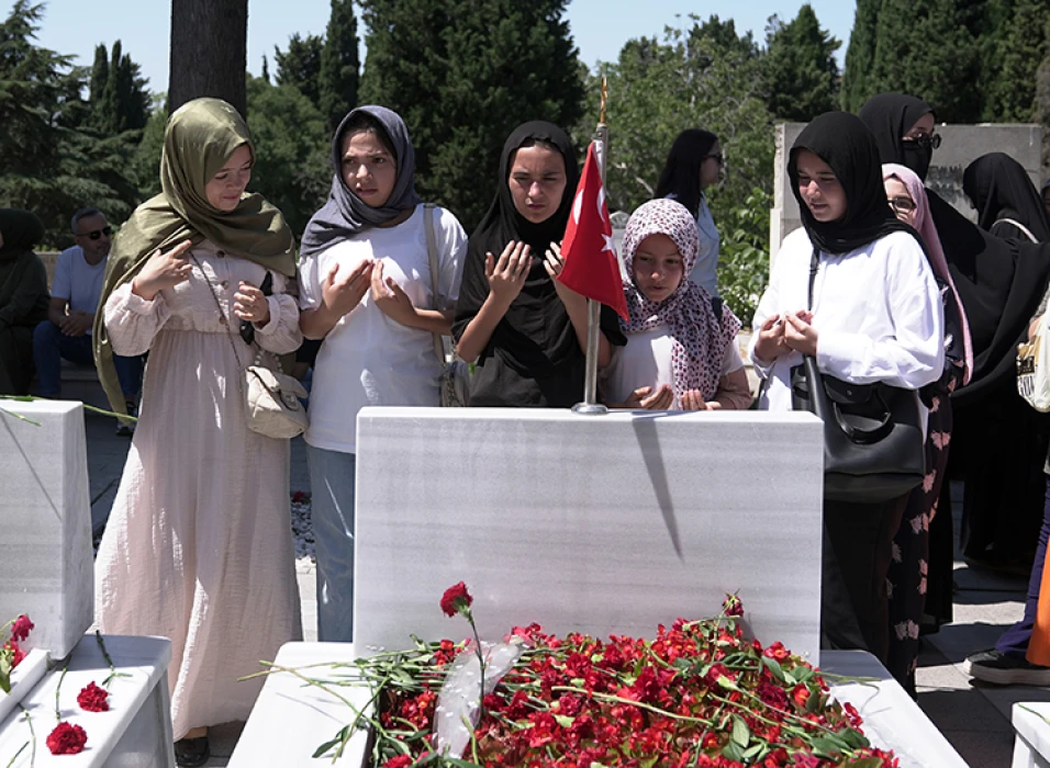 Yurt genelinde 15 Temmuz şehitleri anılıyor