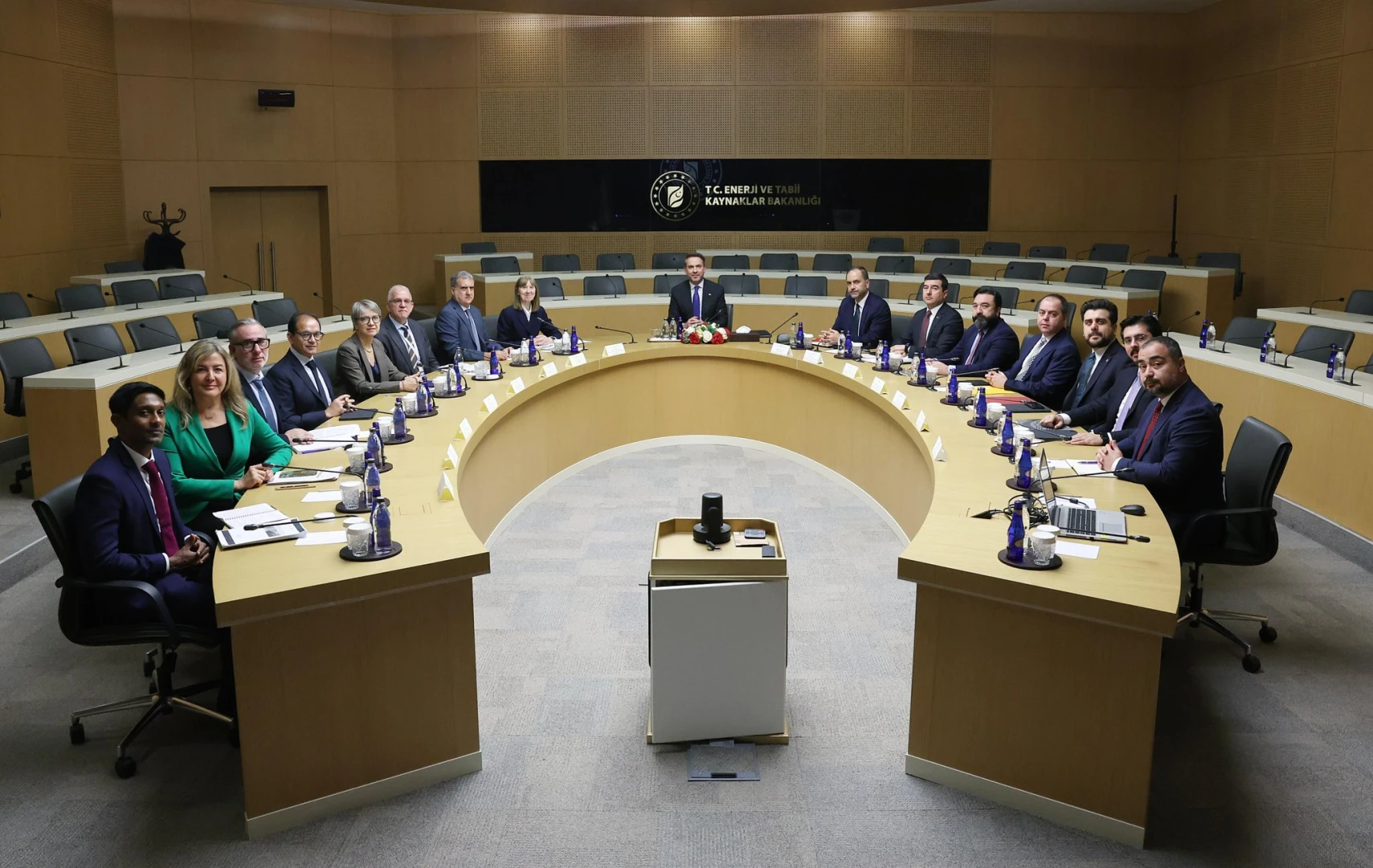 Bakan Bayraktar duyurdu: Dünya Bankası ile 6 milyar dolarlık anlaşma