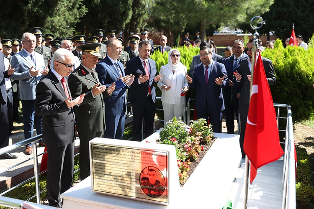 Yurt genelinde 15 Temmuz şehitleri anılıyor