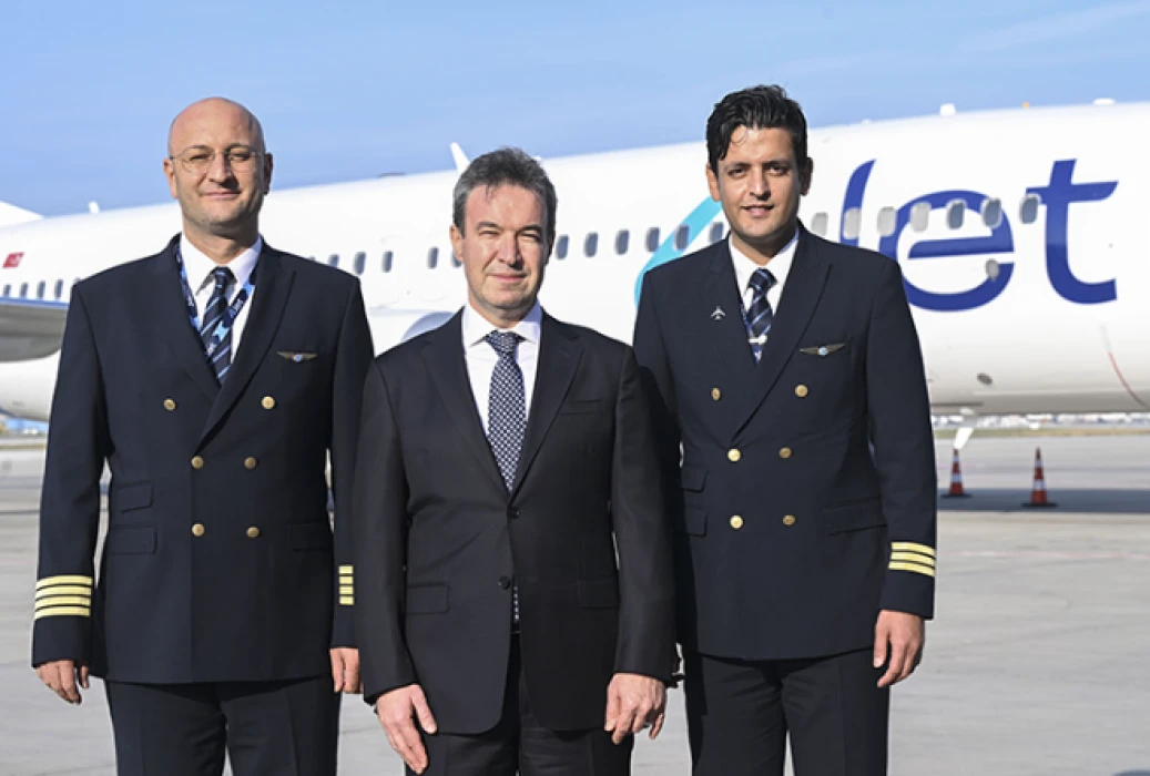 AJet'in yeni uçağı Boeing 737-8 MAX İstanbul'a geldi