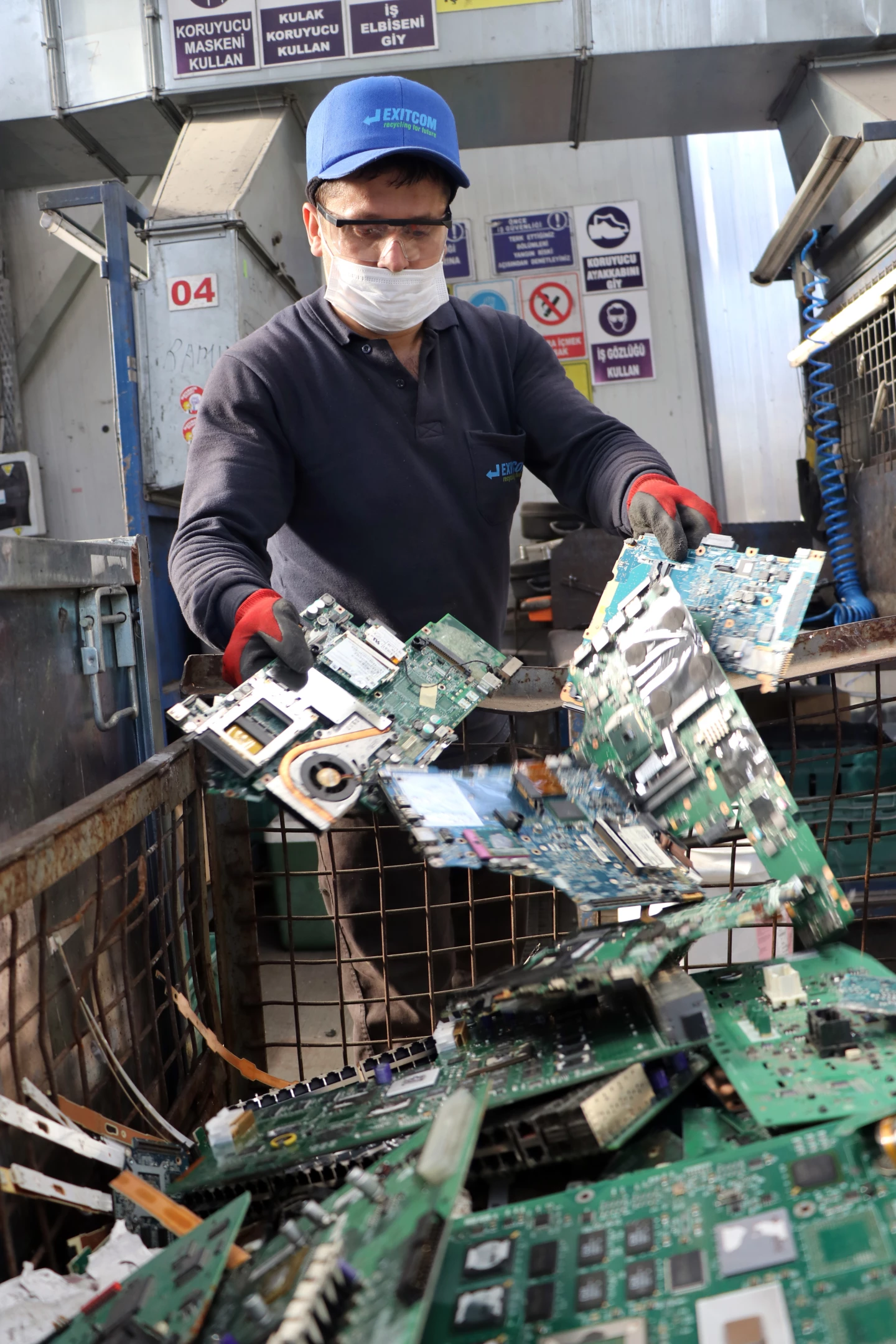 Elektrikli araçlar e-atıkla ilerleyecek