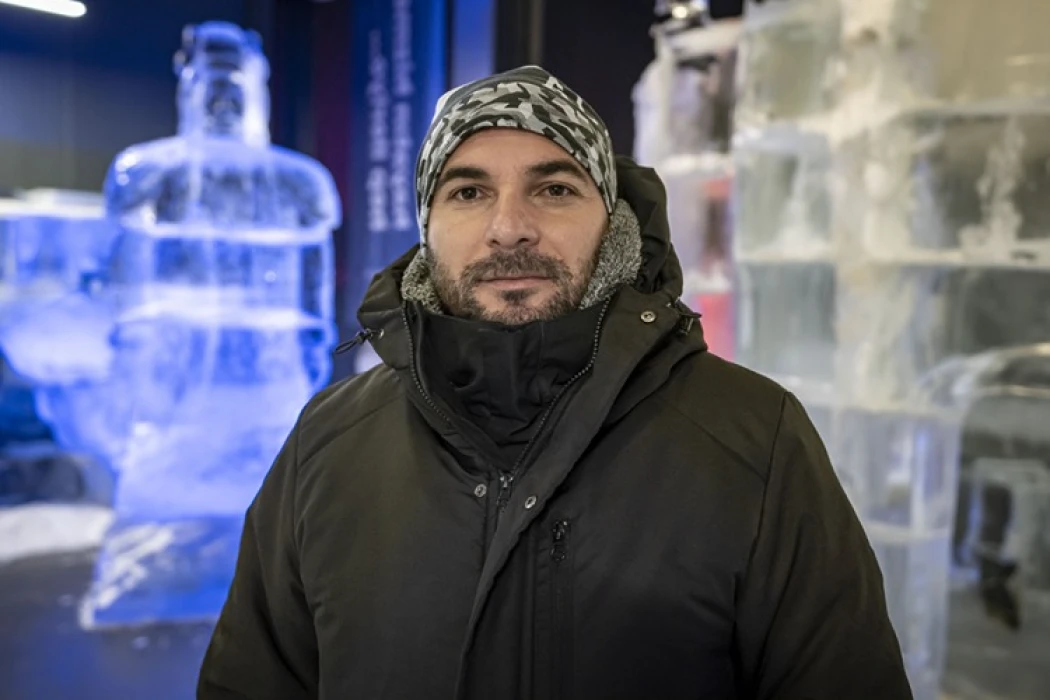 Türk kültüründe öne çıkan karakter ve malzemeleri buza işlediler