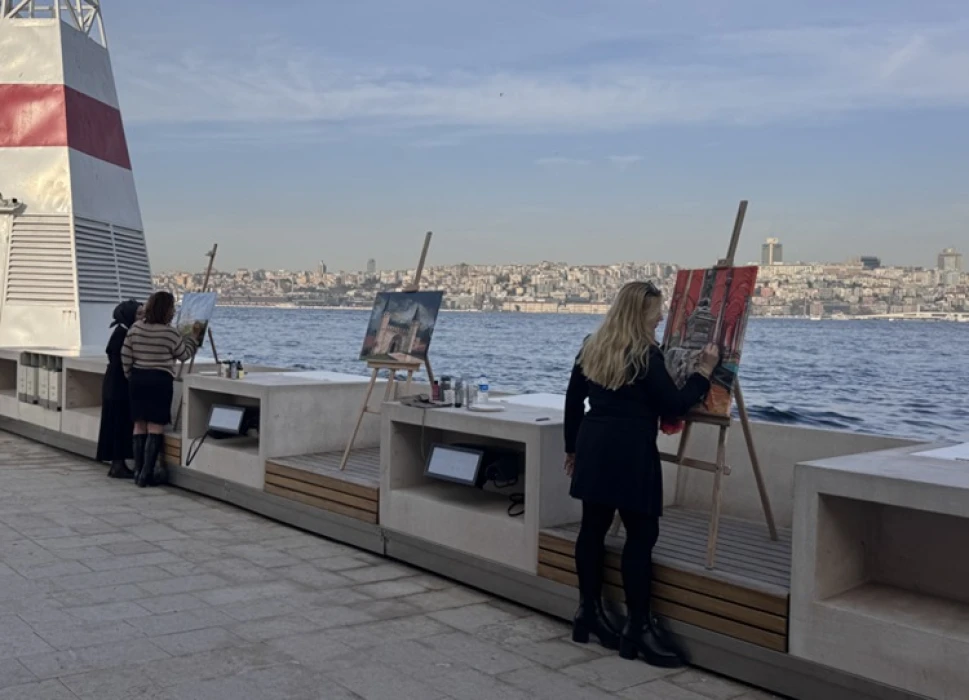 Öğretmenler Kız Kulesi'nden İstanbul'u tuvallerine yansıttı