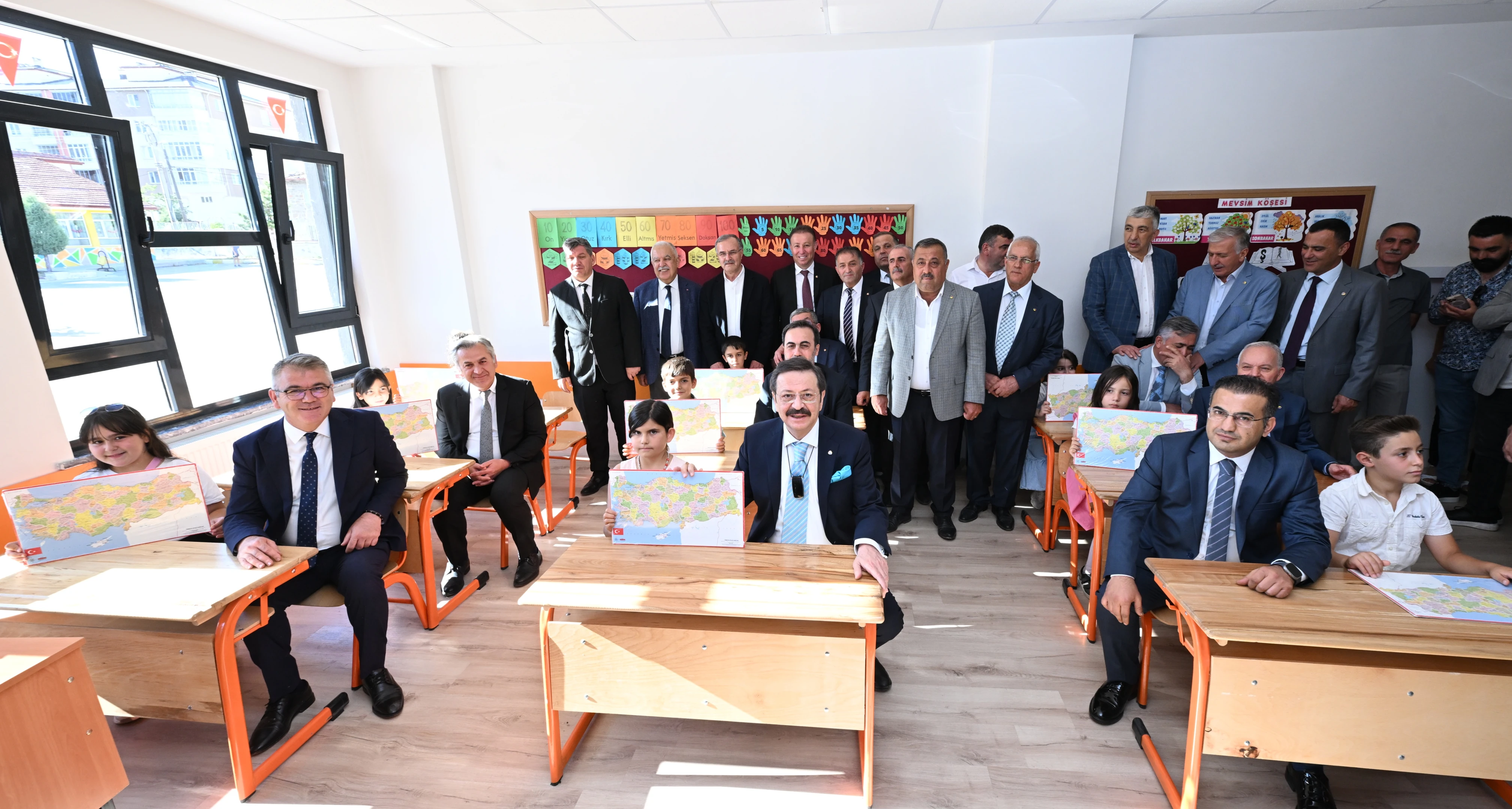 Seydişehir TOBB Cumhuriyet İlkokulu açıldı! Başkan Hisarcıklıoğlu da katıldı