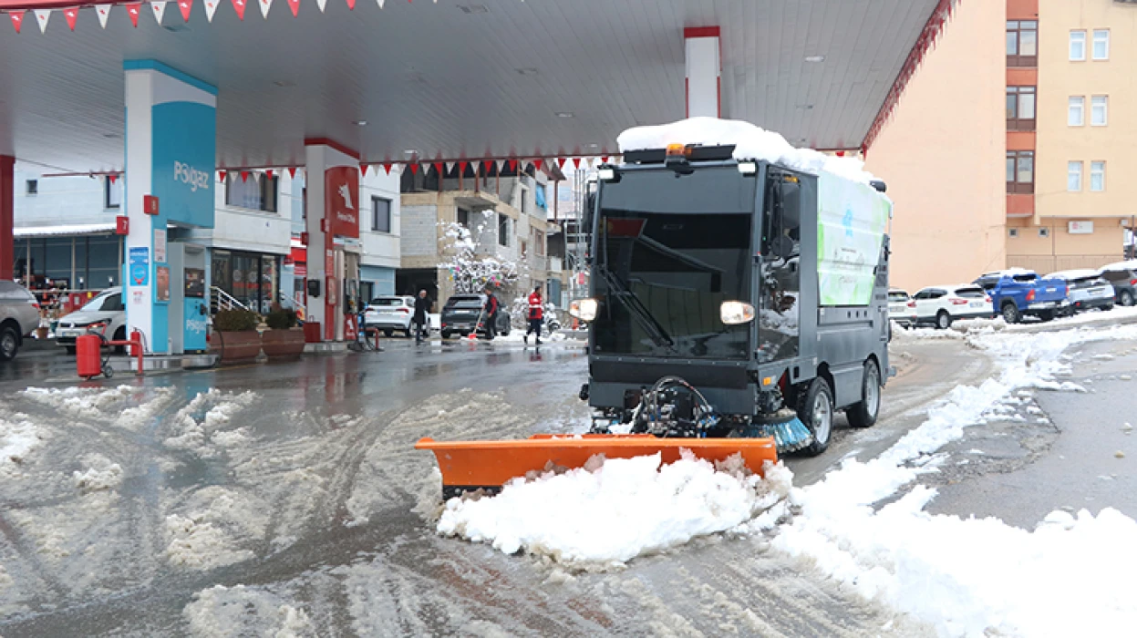 SON DAKİKA: Yurdun bazı kesimlerinde kar etkili oldu! İşte o kareler