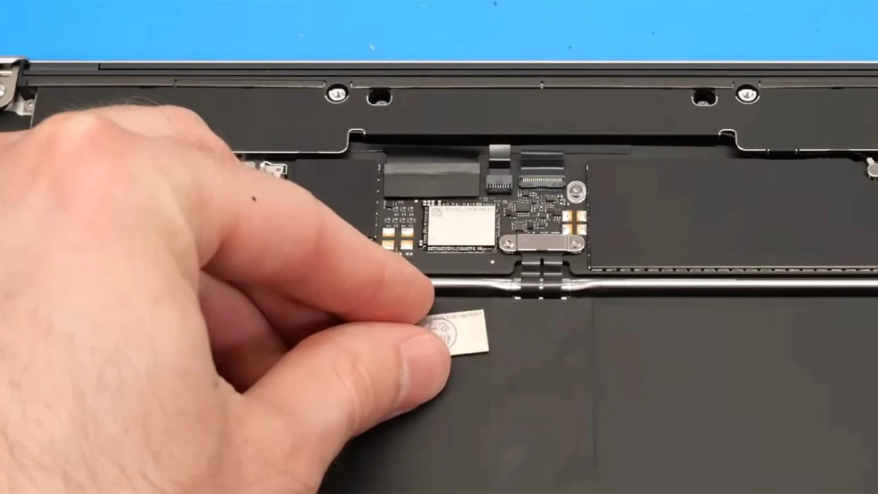 Apple, maliyet ve DRAM krizini ortak parça kullanımıyla aştı