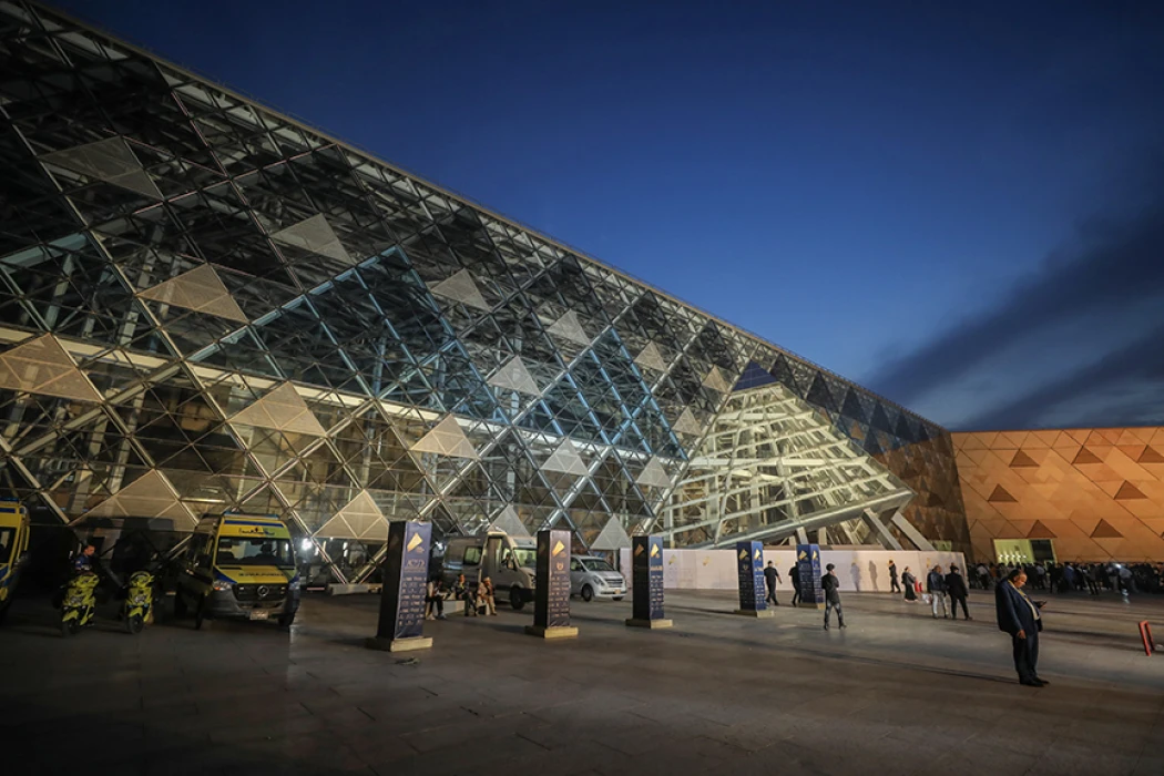 4. piramit olarak adlandırılan Büyük Mısır Müzesi açıldı