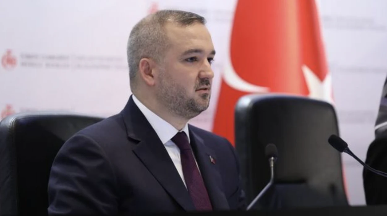 SON DAKİKA: 2025 yıl sonu enflasyon beklentisi yüzde 32 oldu! TCMB Başkanı Karahan açıkladı