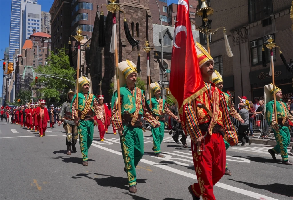 New York'ta 43. Türk Günü Yürüyüşü coşkuyla kutlandı