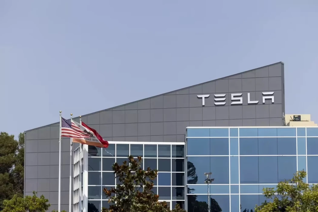 Tesla’da üst düzey satış yöneticisi görevden alındı
