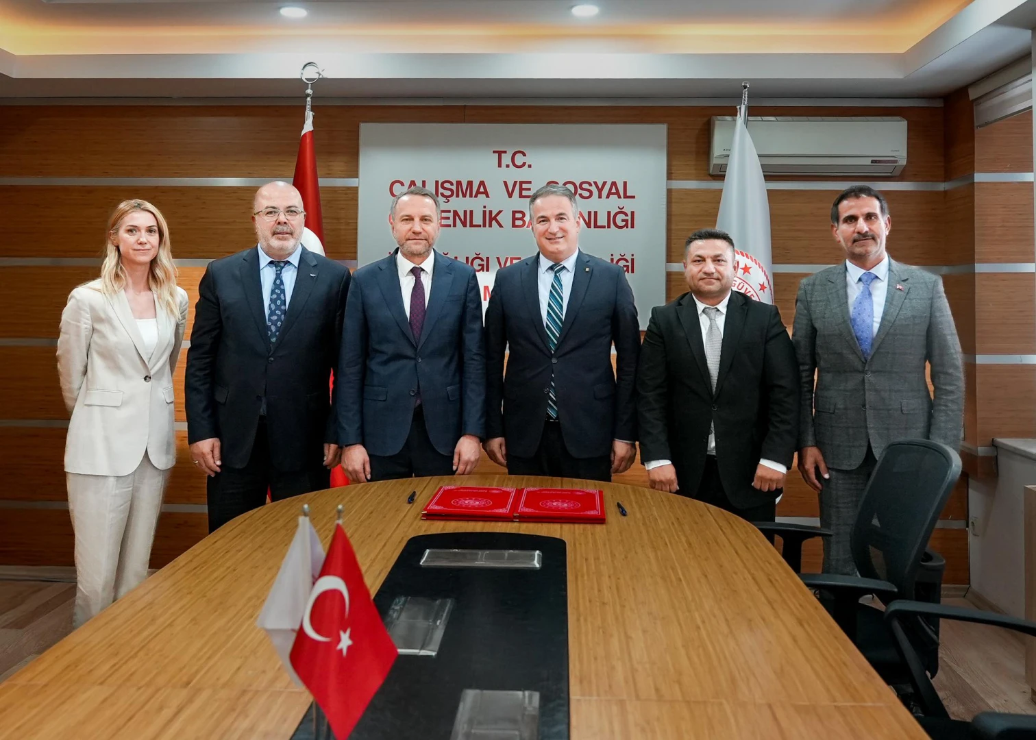 Aile ve Sosyal Hizmetler Bakanlığı ile işbirliği adımları