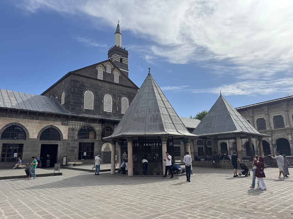 Diyarbakır, yerli ve yabancı turistlerin yeni ortası haline geldi