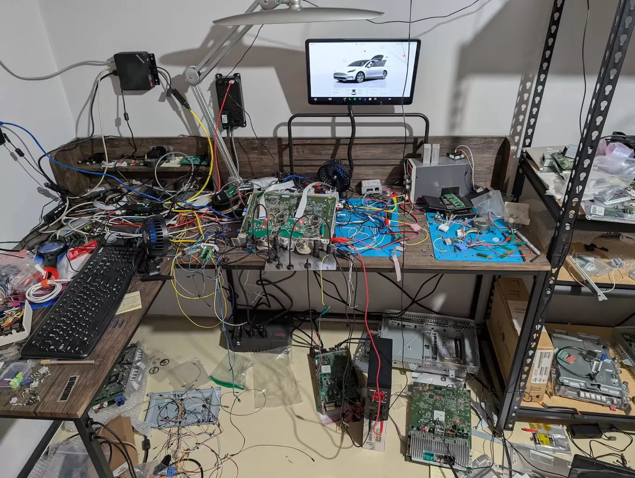 Gizli verileri hacker ortaya çıkardı: Mahkeme, Tesla’yı kusurlu buldu