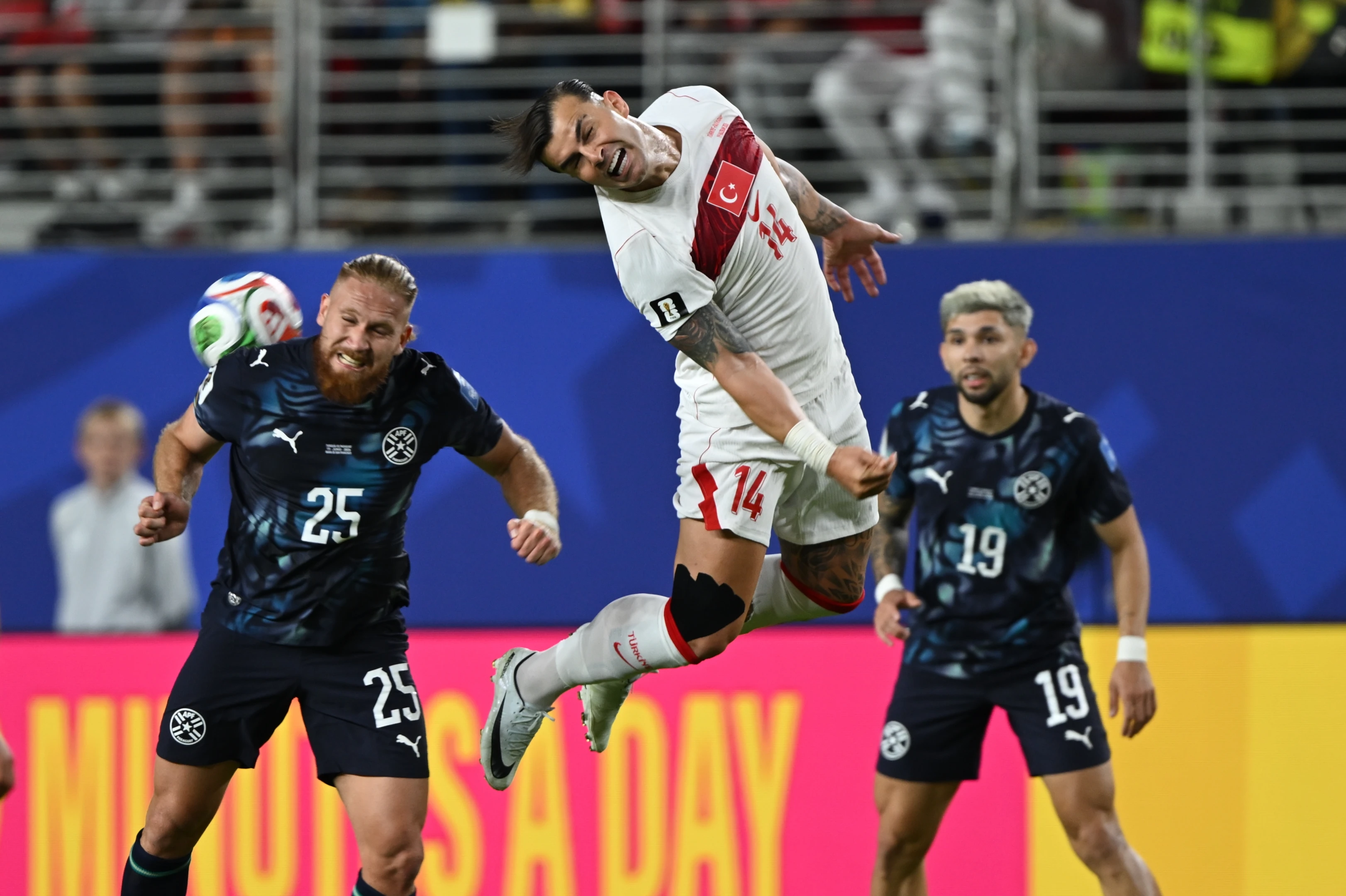 A Milli Futbol Takımı Dünya Kupası'nda gruptan çıkma şansını kaybetti
