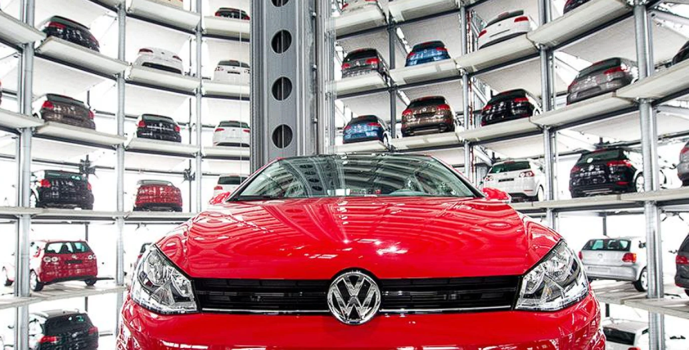 Almanya'da Volkswagen krizi büyüyor! 'Hiçbir fabrika kapatılamaz'