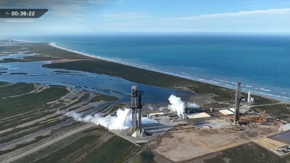 SpaceX'in yeni nesil mega roketi Starship V3'ün fırlatması ertelendi
