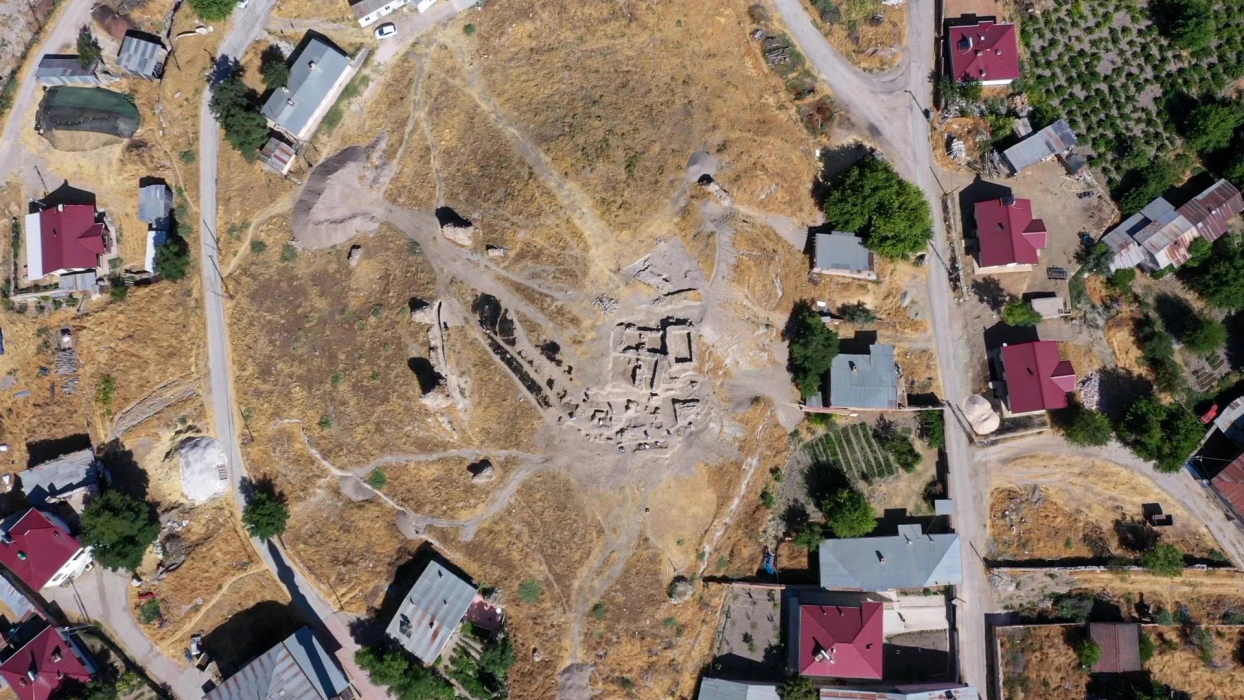 Elazığ'da 6 bin yıllık buluntular gün yüzüne çıkarıldı