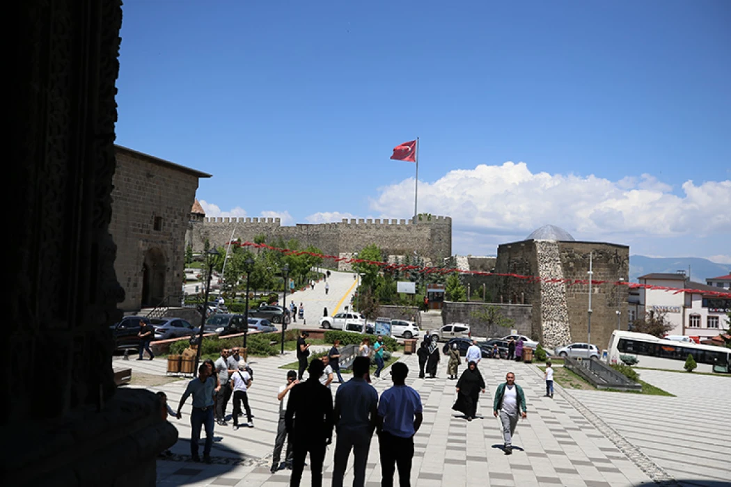 Açık hava müzesini Erzurum, yaz aylarında turistlerin rotasında