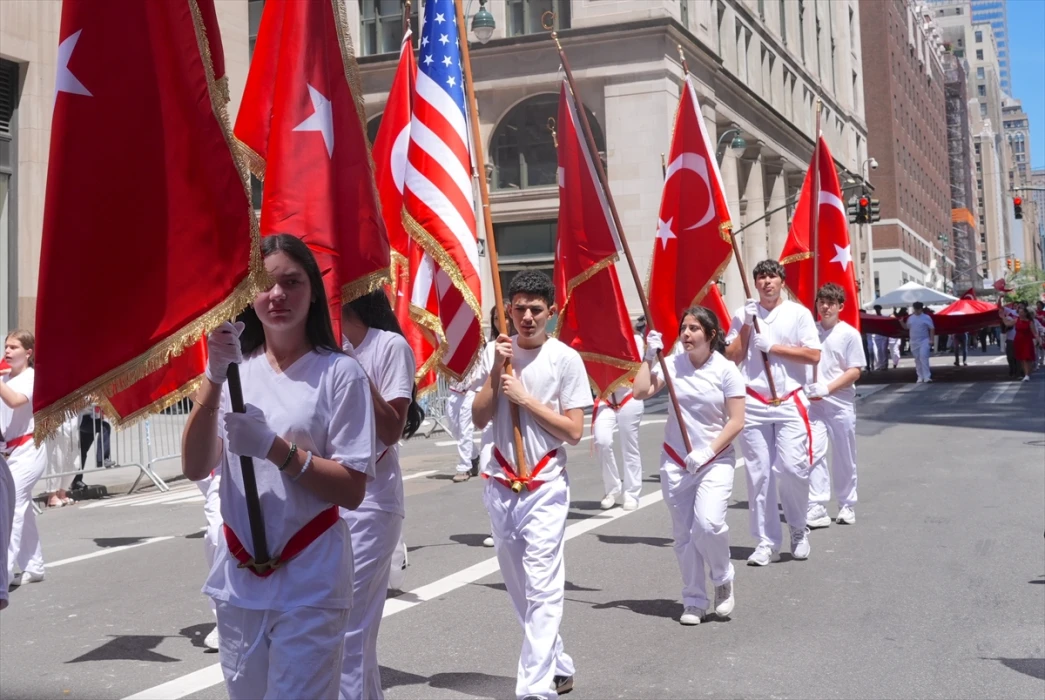 New York'ta 43. Türk Günü Yürüyüşü coşkuyla kutlandı