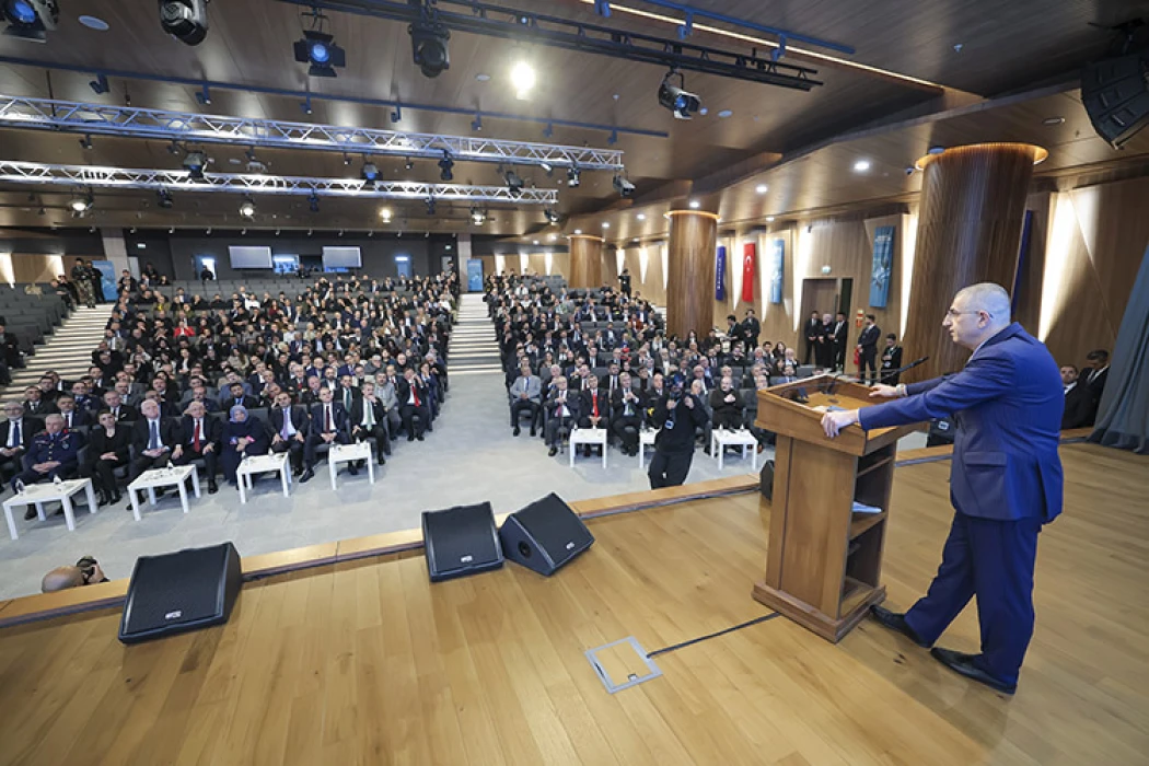 Özdemir Bayraktar Belgeseli izleyicilerle buluştu