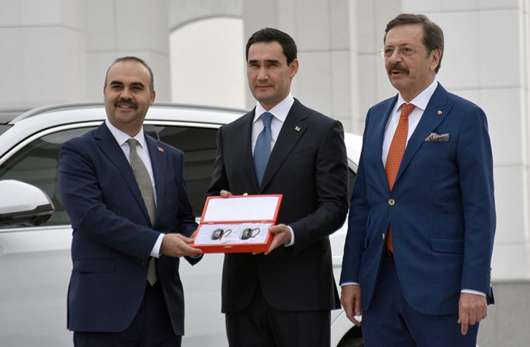 Togg araçları Türkmenistan'a törenle teslim edildi