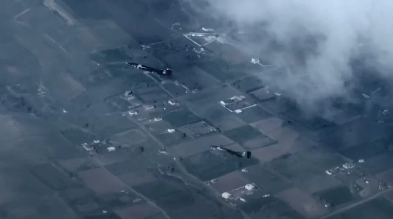 Bayraktar KIZILELMA otonom 'kol uçuşu'yla dünyada ilk oldu! 'Taklit eden değil takip edilen...'