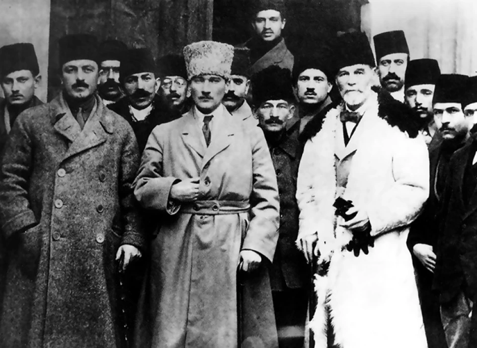 Cumhuriyet'in mimarı Atatürk'ün ebediyete intikalinin üzerinden 87 yıl geçti