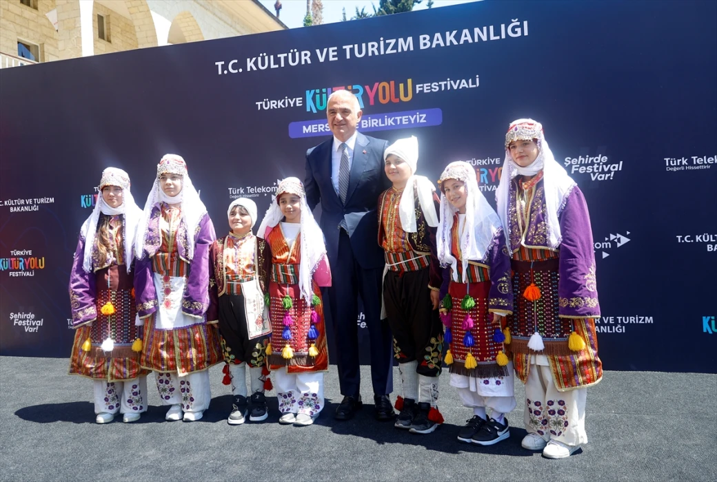 Bakan Ersoy: Kültür Yolu Festivalleri'miz bugün 7 bölgede 26 şehre ulaştı