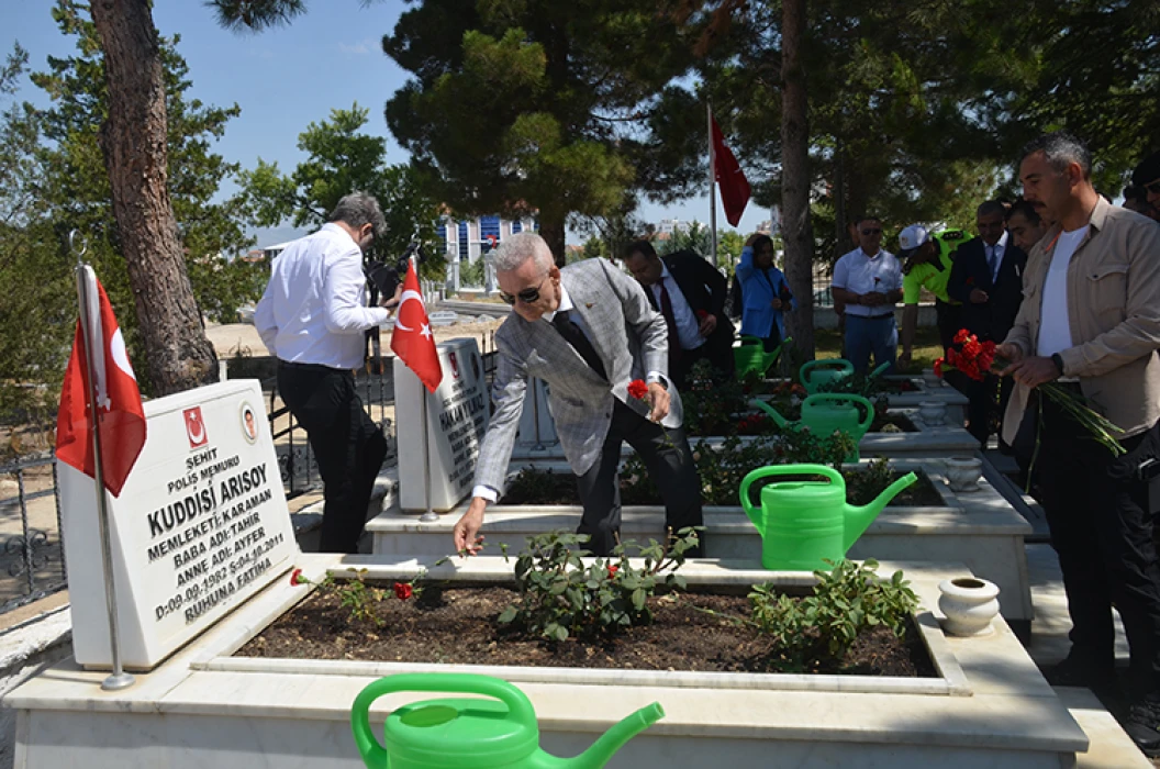 Yurt genelinde 15 Temmuz şehitleri anılıyor