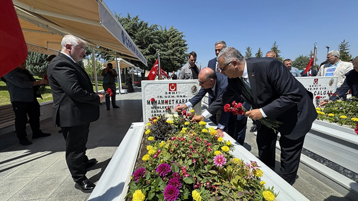Yurt genelinde 15 Temmuz şehitleri anılıyor