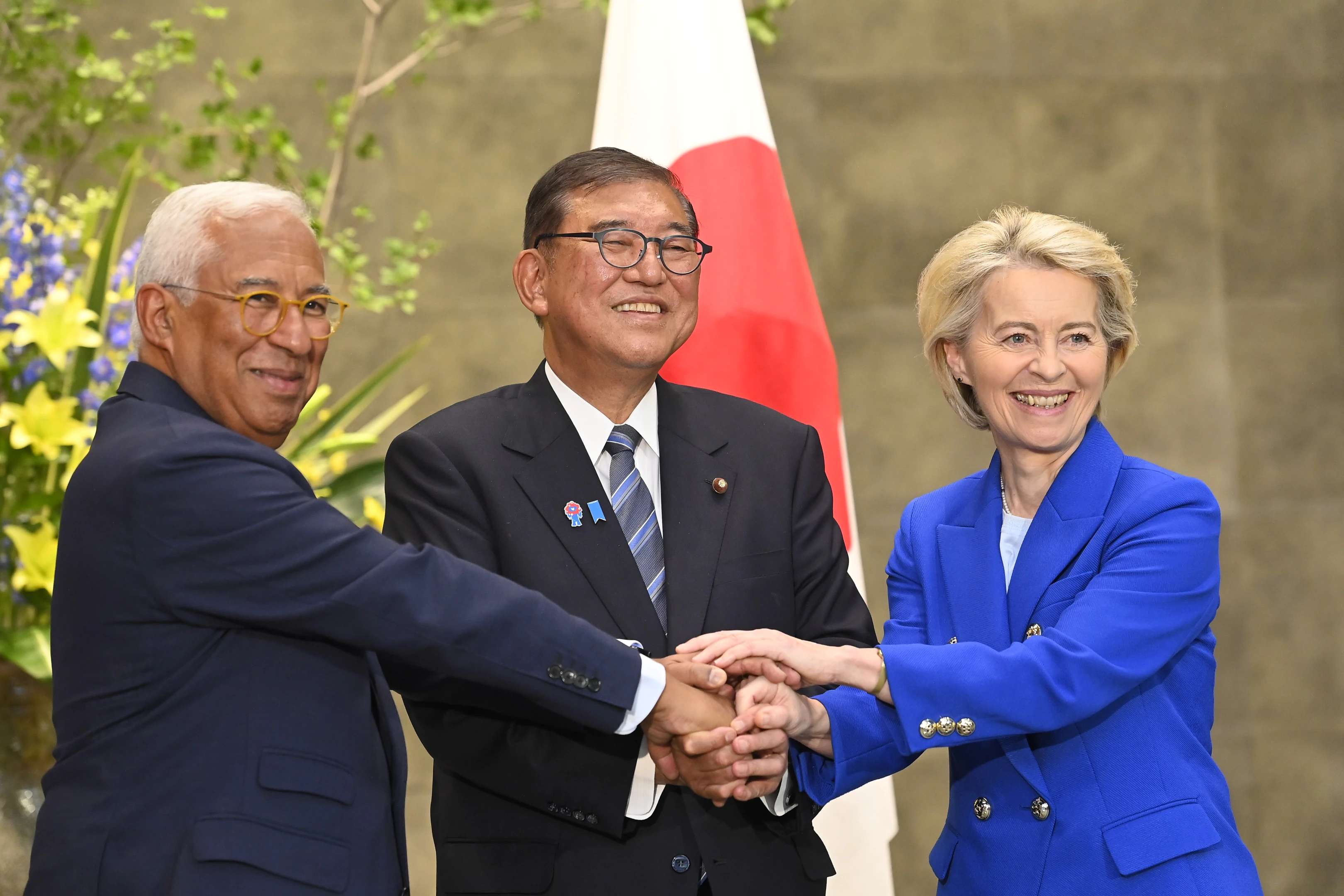 AB Konseyi Başkanı Japonya ile savunma ve ticarette işbirliğini artıracaklarını açıkladı