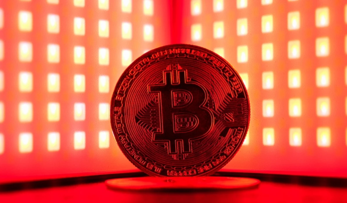 Bitcoin düşüşte 3. haftada: Riskten kaçış kriptoyu baskılıyor