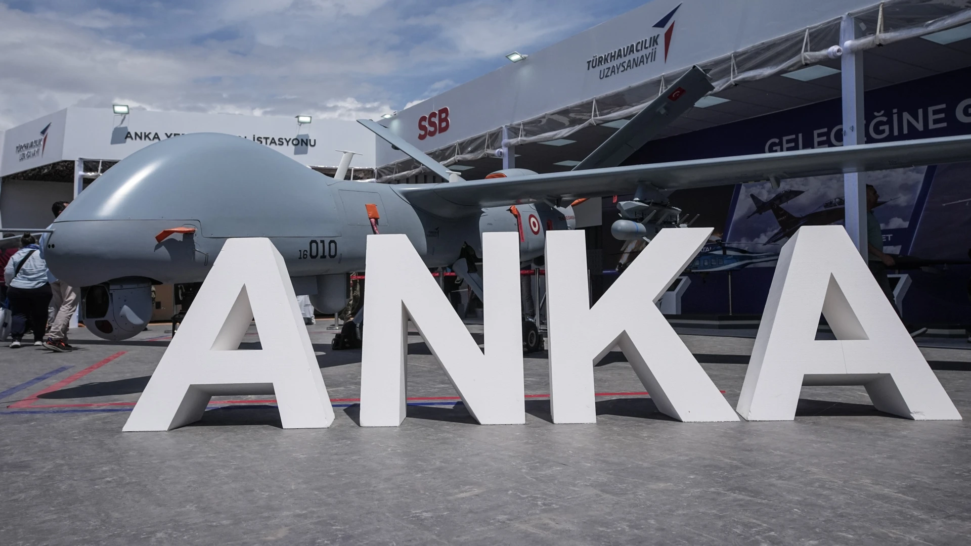 Türk savunma sanayi ürünleri İzmir'de görücüye çıktı