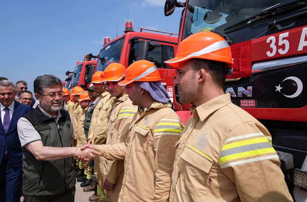 Bakan Yumaklı orman yangınlarına karşı yürütülen mücadeleyi anlattı
