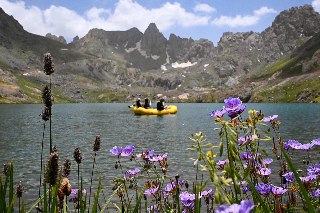 Hakkari doğasıyla büyülüyor: Huzurun yeni turizm rotası oldu