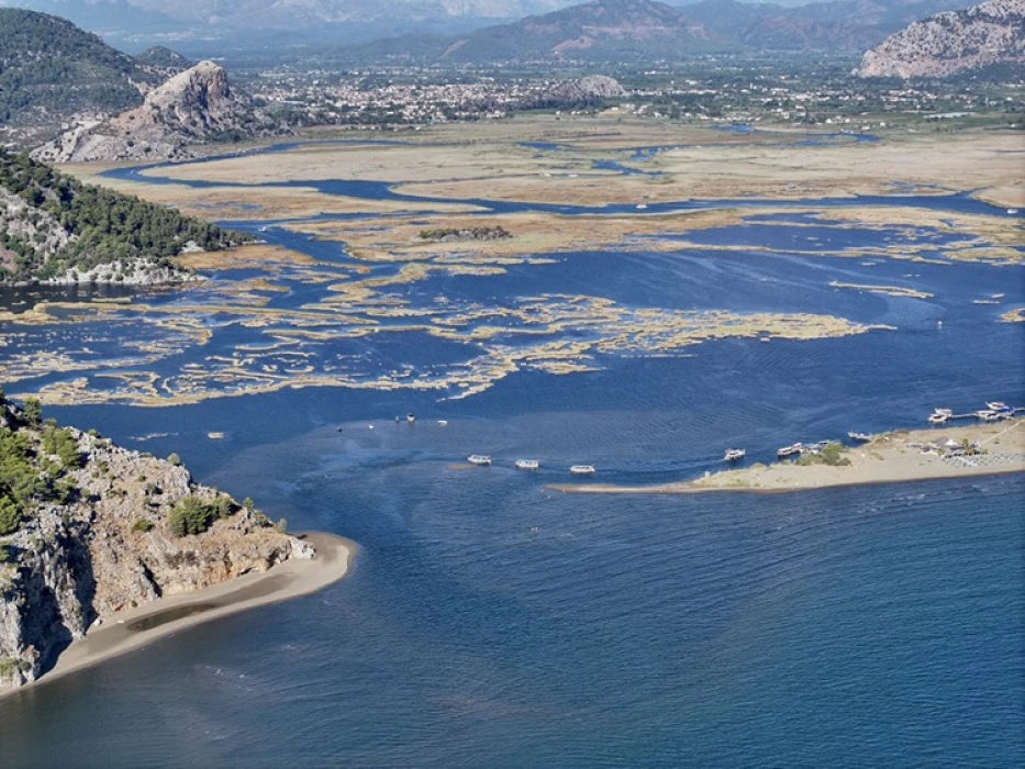 Dalyan Kanalı, ekimde de turist çekiyor